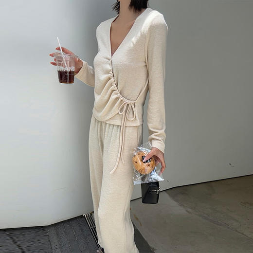 【顺丰包邮】99657洛诗琳仿兔毛绑带大V长袖长裤家居服两件套242040 商品图3