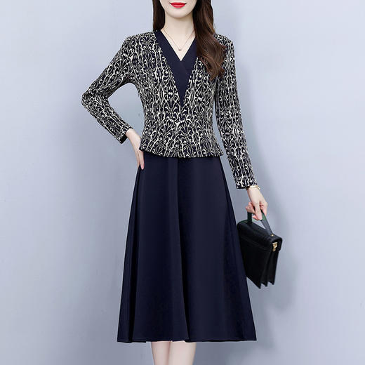 雀说新款时尚洋气V领拼接假两件减龄显瘦中长裙AL7575 商品图1
