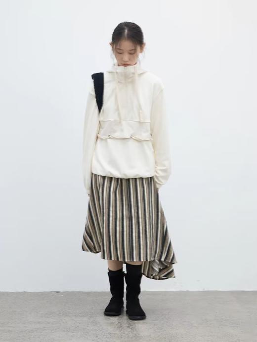 步履不停/4D41124C/不规则A摆条纹长裙 商品图3