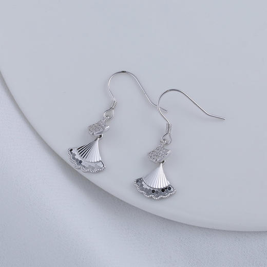 【宏艺珠宝】裙摆绮梦·银s925耳饰 商品图2