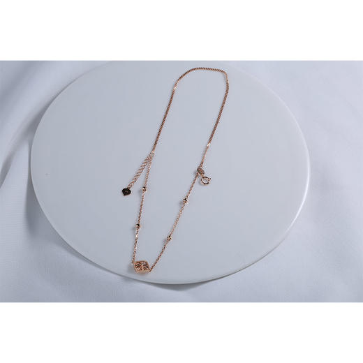 【宏艺珠宝】花笺墨染·18K金手链 商品图3