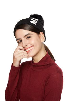 OCTAVIA 字母毛球黑色针织帽 5650