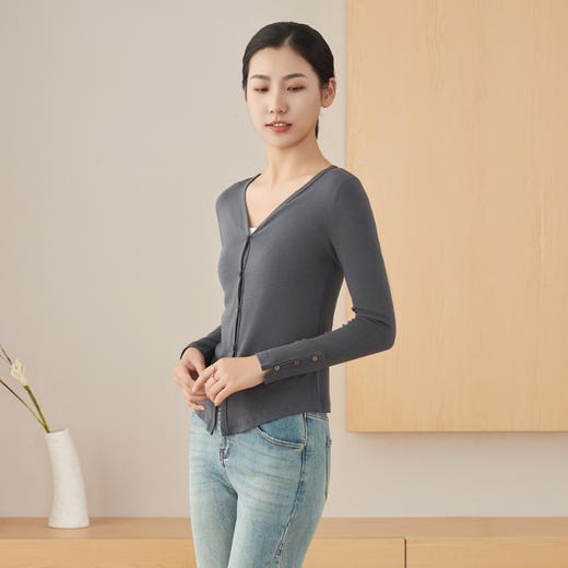 weyo秋冬女士羊毛养肤衣系扣V领打底衫A32309 商品图1