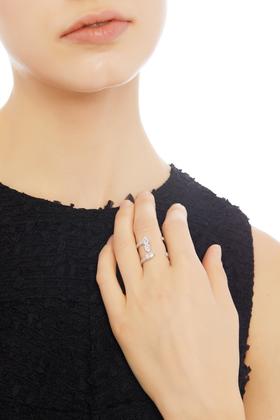 SUMMER & SAGE 工字型锆石戒指 4966