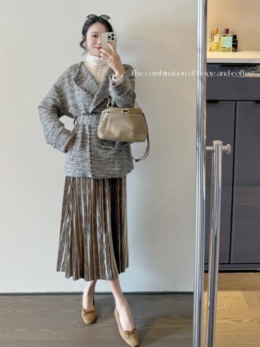 身着流光,迷人如你 最新压折工艺制成韩国丝绒半身裙 苔藓咖 商品图1