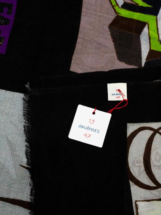 19 Andrea‘s 47 羊绒围巾 商品图3