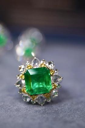 5.77克拉 方形祖母绿戒指