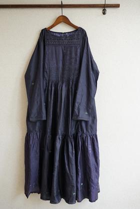 MAKU textiles｜真丝褶皱刺绣连衣裙