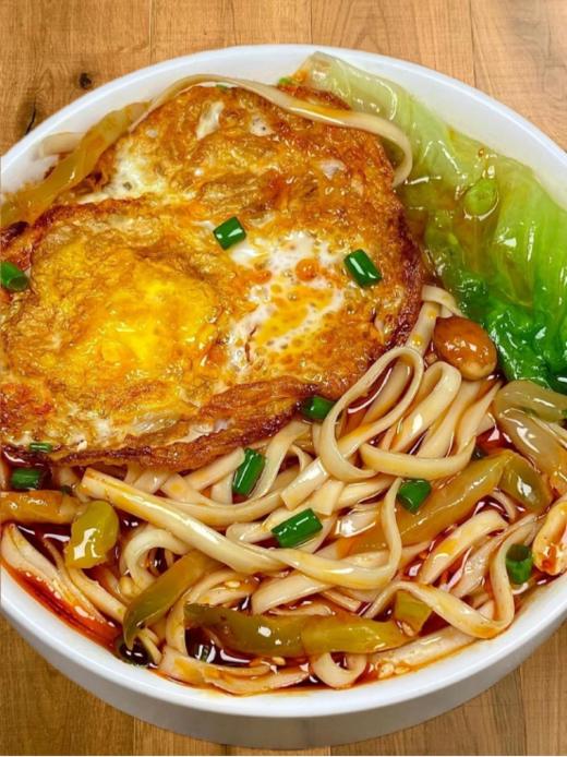 【鲁宇五谷杂粮面5卷】🔥 爽滑Q弹，✨口感筋道，嘎嘎好吃，🌵最重要不易发胖 💕汤面、拌面、炒面、卤面...怎么做都好吃三高人群、💥减脂人士、上班族、学生党必备❗ 商品图5