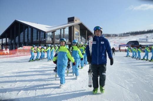 长白山6日滑雪，北纬41°的粉雪上畅滑，在长白山脚下的瑞士小镇解锁超多玩雪技能！欧露克 商品图0
