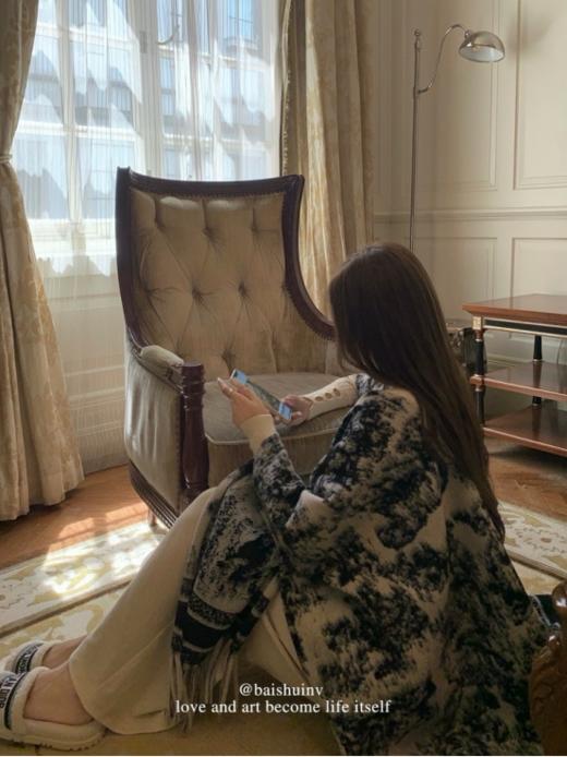 😍【岚可可新中式复古水墨画流苏大斗篷】😍 ✨被问爆的披肩 狠狠安利给姐妹们❗❗❗ 🍂特别厚实裹在身上狠有安全感 🌟披在身上也不会滑落特稳固👍👍 商品图3