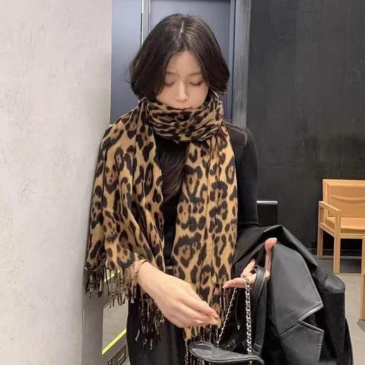 欧美风围巾秋冬新款长款围巾欧美豹纹流苏双面空调房保暖加厚外搭披肩 商品图1