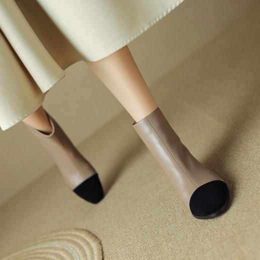 【预售5天】小香风拼色短靴女秋冬新款加绒马丁靴粗跟裸靴法式羊皮瘦瘦靴SSS&5387 商品图1