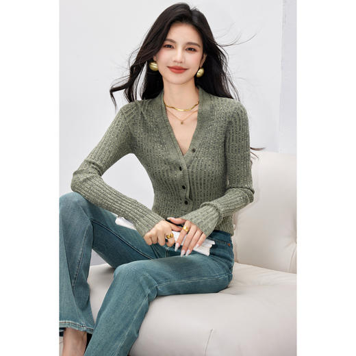 日系拼色假两件针织衫女 秋冬装V领收腰显瘦气质开衫上衣 商品图6