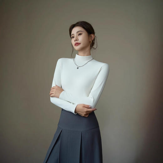 【一体绒发热衣】秋冬新款加绒圆领长袖女士半高领内搭一体绒发热衣打底衫上衣 商品图3