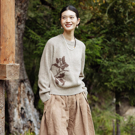 绽放旅行女装288朵/丝落绵羊毛花纱主题感提花点缀圆领套头毛衣 商品图4
