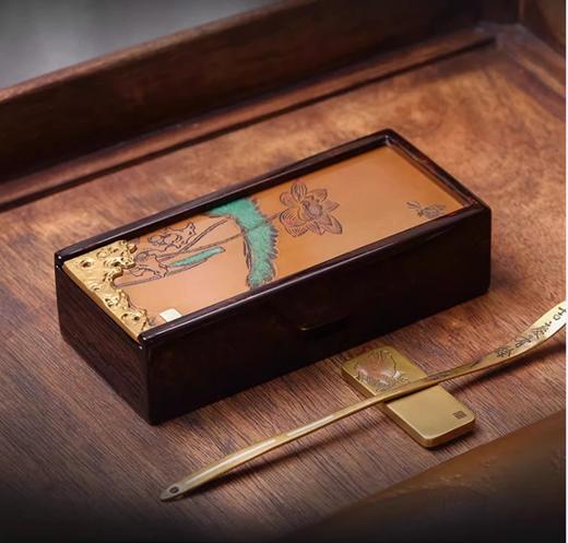 臻宝堂大漆茶叶盒纯手工雕刻荷塘抽拉式方形便携泡装高档茶具空盒荷塘茶叶盒 商品图0