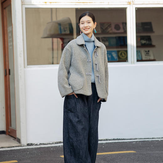 绽放旅行女装127朵/冬季颗粒重磅加厚羊毛翻领盘扣宽松短毛呢外套 商品图2