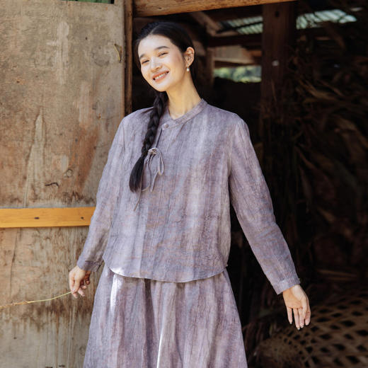 绽放776-778朵/丁香紫扎染廓形感灯笼裙新中式V型立领衬衫套装 商品图0