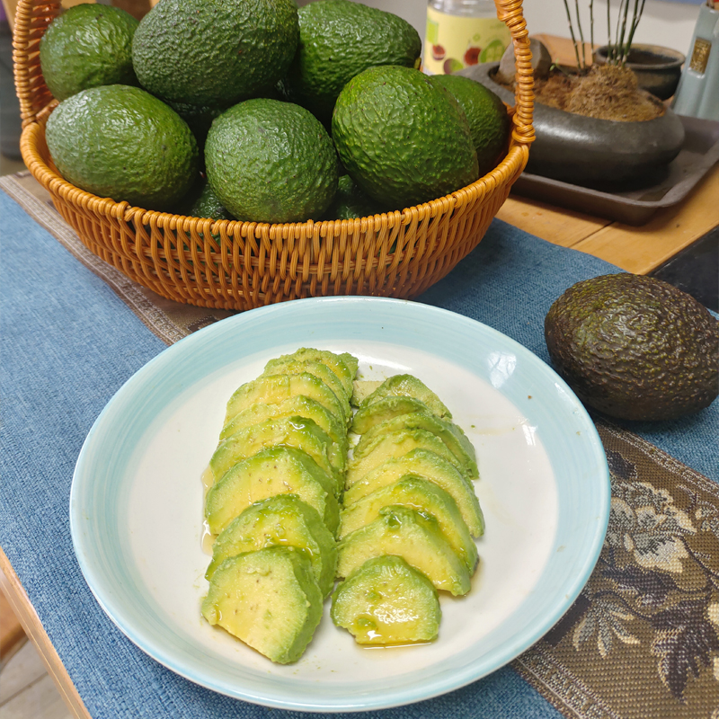 云南九成熟牛油果