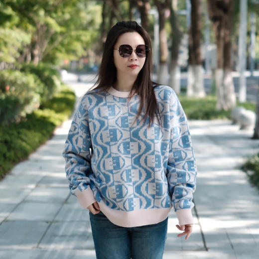 男女同款Face表情笑脸套头毛衣 提花表情徽标图案 棉和羊毛混纺面料 宽松H版型 舒适好穿脱 轻松叠穿 落肩袖设计不挑身形 商品图2