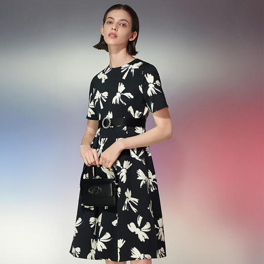 EITIE爱特爱春季新款修身显瘦收腰印花连衣裙7777401 商品图2