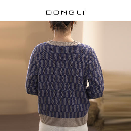 DONGLI&张继成联名款 山羊绒  女士秋冬针织V领开衫复古拼色提花220498 商品图1