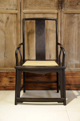 紫光檀藤面扇形官帽椅