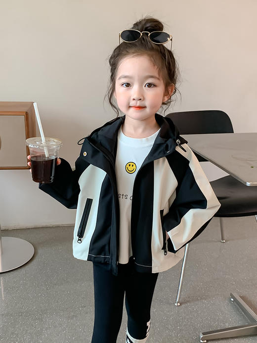 【新款女童冲锋衣，专业防风保暖】女童冲锋衣外套 新款洋气春秋款 宝宝秋季夹克秋装 上衣服装儿童装-QQ 商品图4