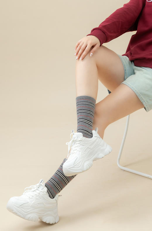 英国篁室yu用品牌Corgi2024新款简约袜子🧦&进口纯山羊绒围巾🧣&德绒手套🧤 经典百搭 亲肤保暖 舒适恒温御寒 ~时尚之选温暖相伴！ 商品图3