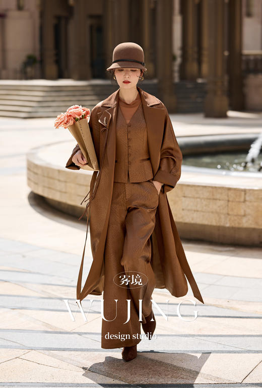 【雾境定制新款】流光琥珀系列 高级感十足的御姐大衣 进口特种工艺皮质布料廓形不挑人 4202103 商品图2