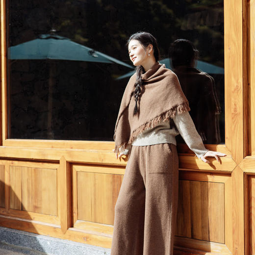 绽放旅行女装288朵/丝落绵羊毛花纱主题感提花点缀圆领套头毛衣 商品图2