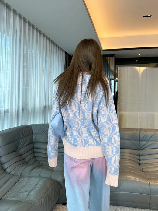 男女同款Face表情笑脸套头毛衣 提花表情徽标图案 棉和羊毛混纺面料 宽松H版型 舒适好穿脱 轻松叠穿 落肩袖设计不挑身形 商品图12