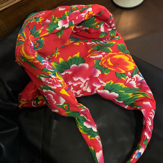 东北时尚夹棉大花布头巾帽 商品图3