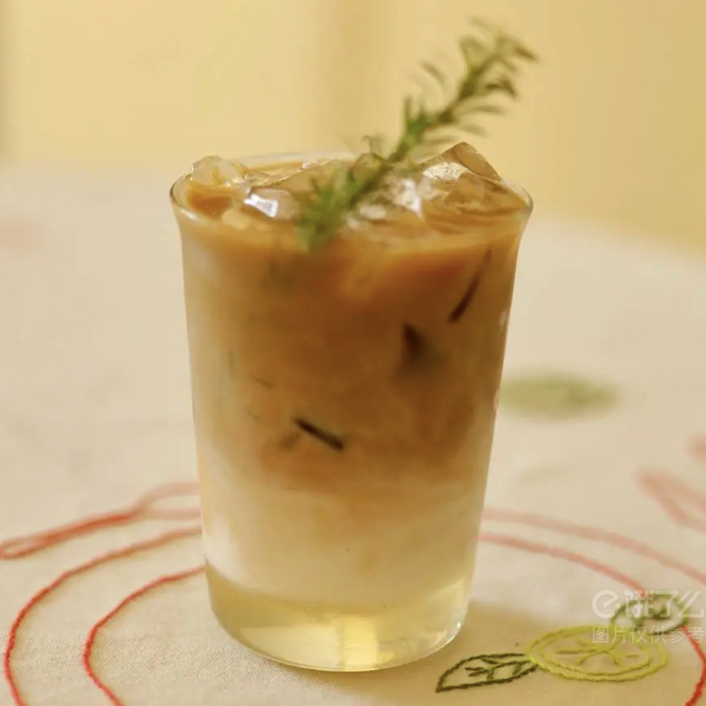 糯香雪松抹茶拿铁