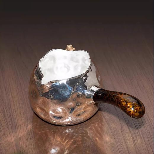 【样品特惠8折，仅1件，无货退款】臻宝堂公道杯999纯银分茶器纯手工鹰嘴一张打银壶公杯大漆把茶具金蟾公道杯260ml 商品图0