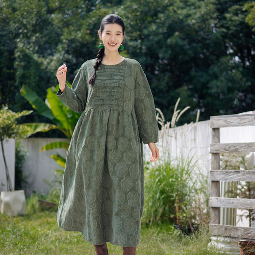 绽放旅行女装143朵/重磅棉麻花朵提花细塔克长袖经典百搭连衣裙 商品图2