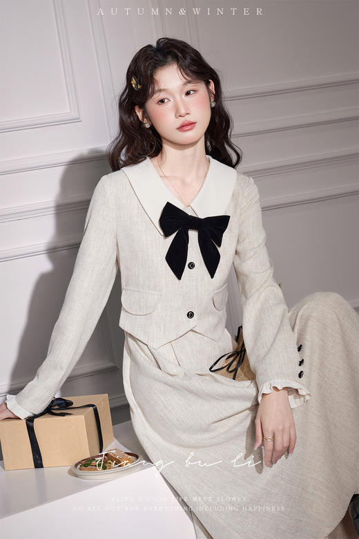 鹿向南「月光舒曼」法式假两件连衣裙女2024秋冬新款小香风长裙子 商品图5