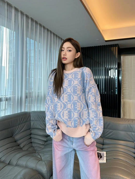 男女同款Face表情笑脸套头毛衣 提花表情徽标图案 棉和羊毛混纺面料 宽松H版型 舒适好穿脱 轻松叠穿 落肩袖设计不挑身形 商品图10