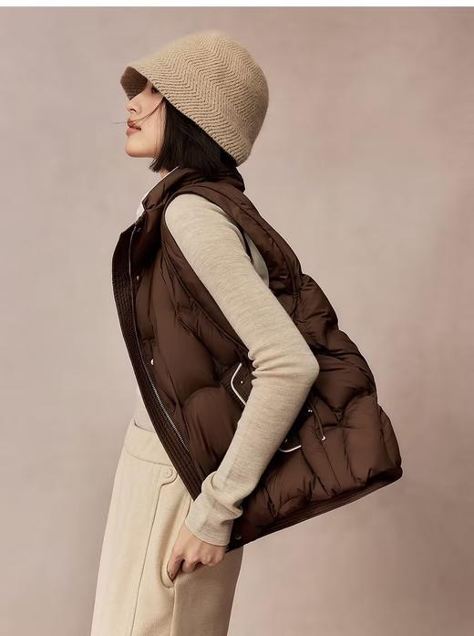 VGRASS维格娜丝24年冬季90鸭异形绗缝羽绒马甲 商品图1