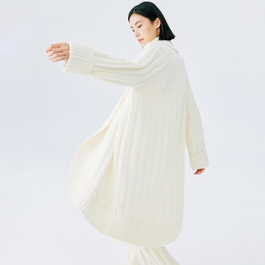 东黎 • 秀场同款 山羊绒女士秋冬清影简尚弧摆开衫 4109 商品图4