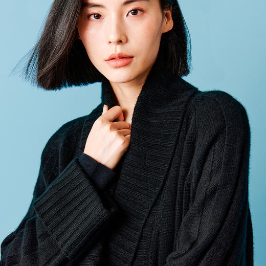 东黎 • 秀场同款 山羊绒女士秋冬清影简尚弧摆开衫 4109 商品图6