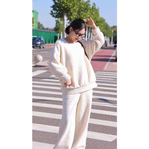 【抖音专属】向暖•上衣（24808108凝脂） 商品图3