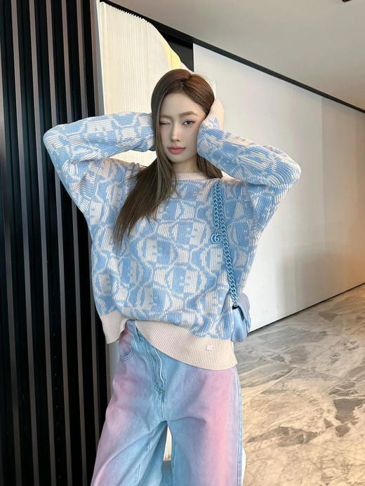 男女同款Face表情笑脸套头毛衣 提花表情徽标图案 棉和羊毛混纺面料 宽松H版型 舒适好穿脱 轻松叠穿 落肩袖设计不挑身形 商品图8