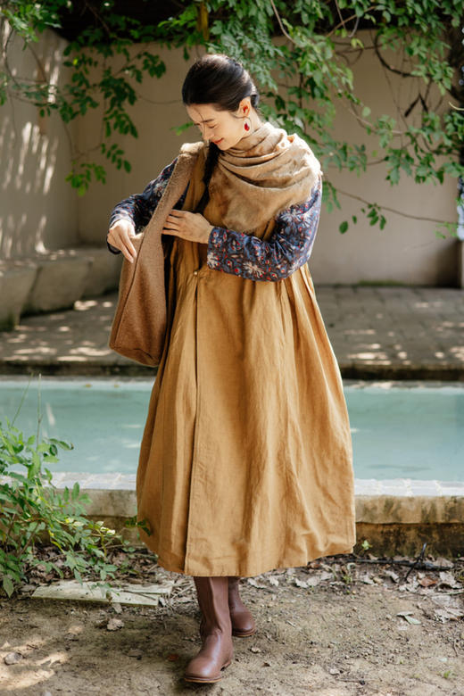 绽放886朵/冬季花边拼接无袖捏褶优雅v领天丝亚麻抗寒宽松棉服 商品图5