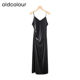 oldcolour冬季新品V领时尚收腰显瘦丝绒吊带连衣裙女P421005A1