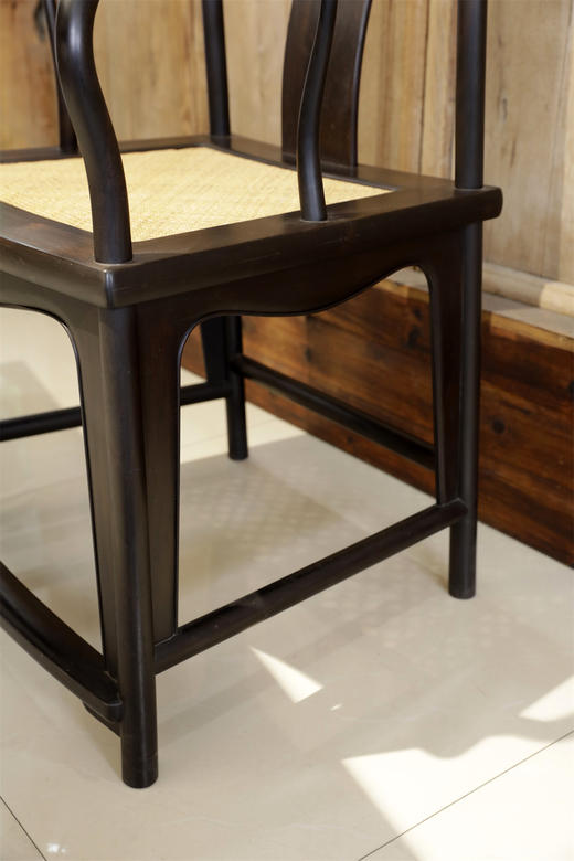 紫光檀藤面扇形官帽椅 商品图7