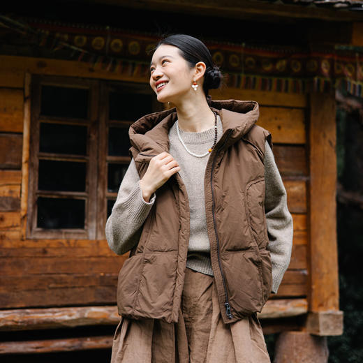 绽放旅行女装288朵/丝落绵羊毛花纱主题感提花点缀圆领套头毛衣 商品图1