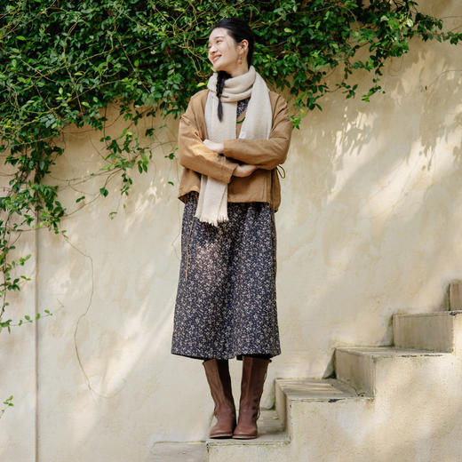 绽放旅行女装887朵/花边拼接新中式v领斜襟系带天丝亚麻短款棉服 商品图2