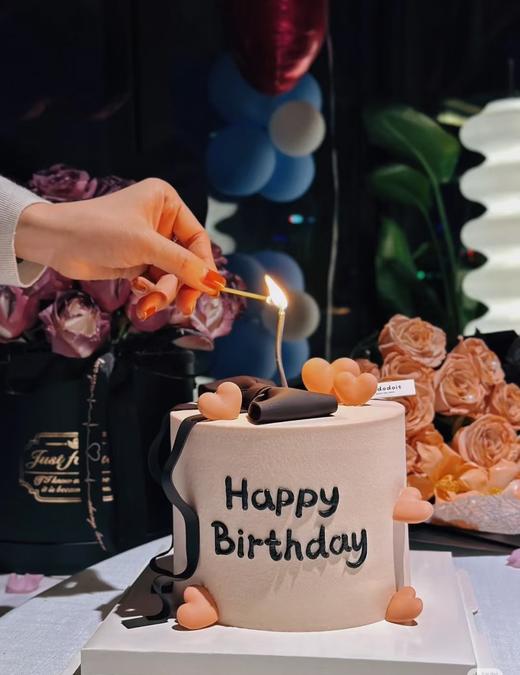 【臻品系列】加高三层夹心-【黑色蝴蝶结爱心】送女友、老婆、闺蜜生日蛋糕 商品图0